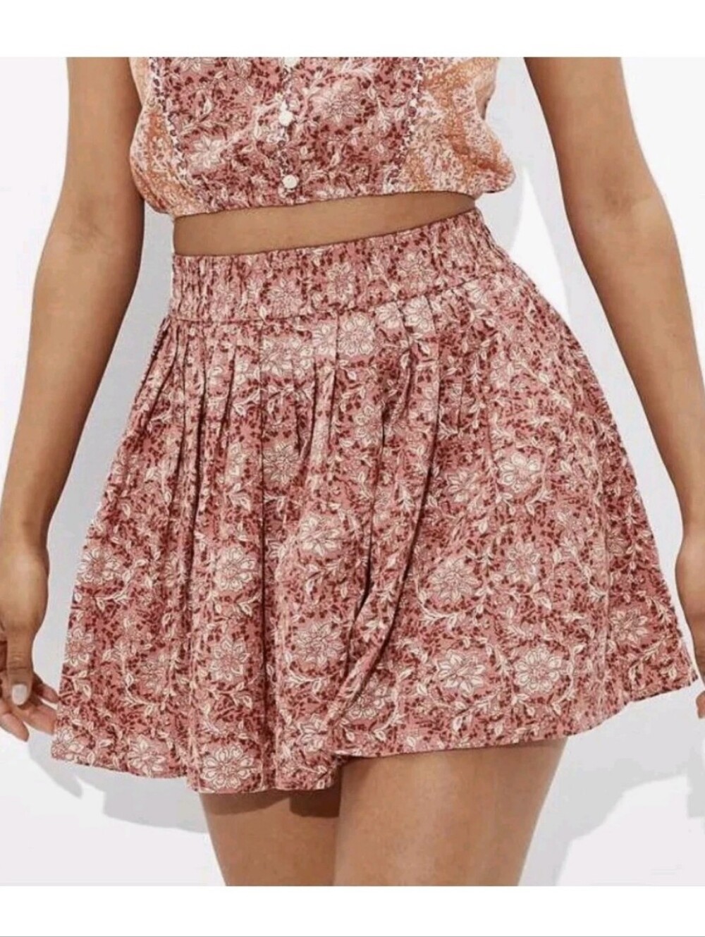 American Eagle Floral Pleated Mini Skirt Size Medium